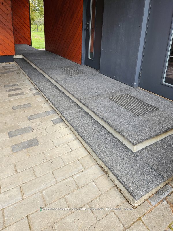 Trepi katmine pesubetoonplaatidega Järvamaal